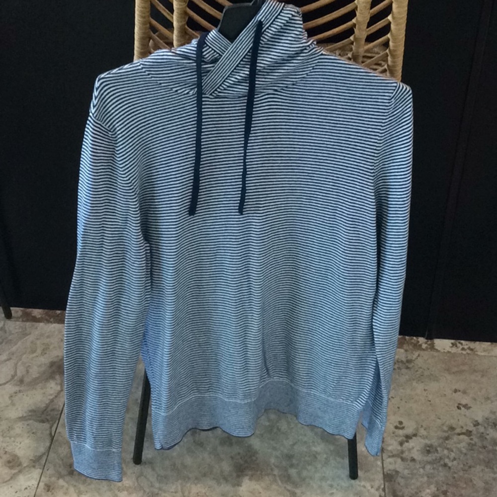 Express Men’s sweater